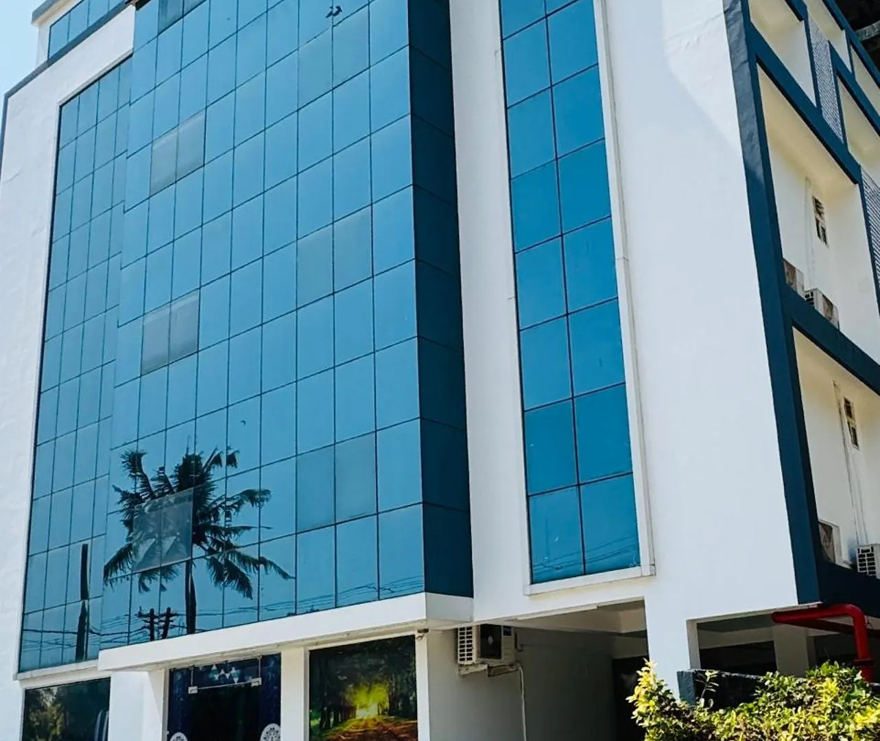 Royal International Hotel Trippapur