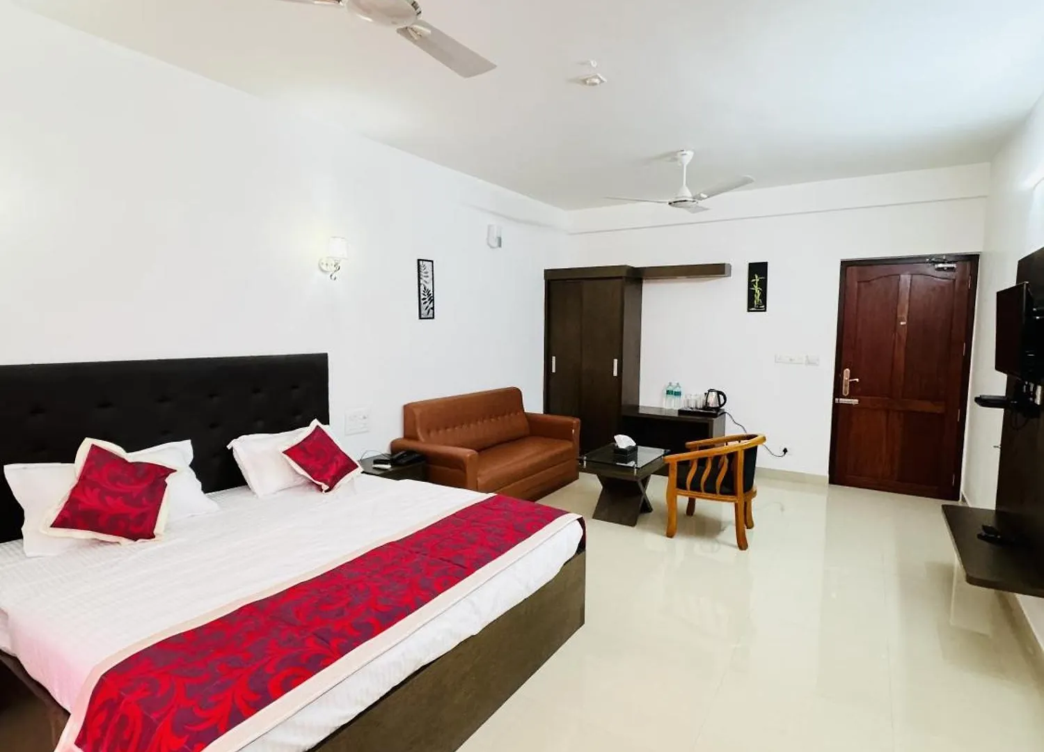 Royal International Hotel Trippapur
